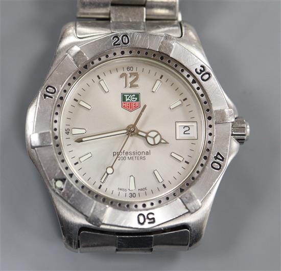 A gentlemans stainless steel Tag Heuer Professional quartz wrist watch, no box or papers.